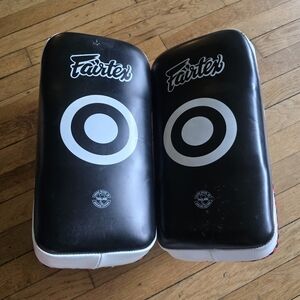 PRO Fairtex  Extra Thick Curved Arm Training Pads MMA Muay Thai Kickbox
